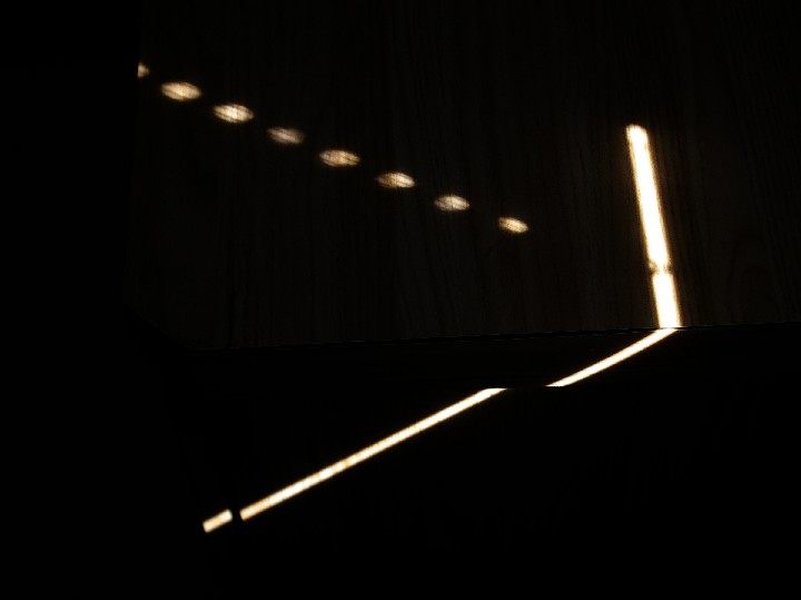 560_Light through venetian blinds1 12x16 300dpi20070902_k100d_0174