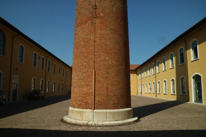 CourtyardPrato_20160729_M3_IMG_1474