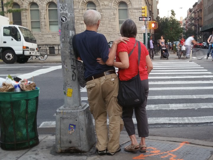 LeaningCoupleSecondAvenue_1b_12x16_20161017_175456