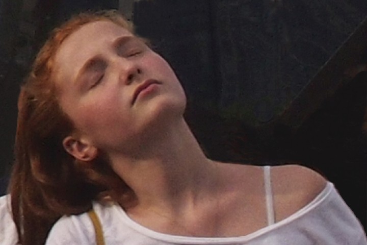 049_WomanWithRedHair_4p5x6p75_ver-d