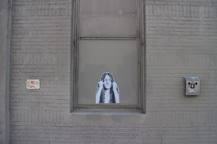 Graffiti_GirlInWindow_20160326_2720