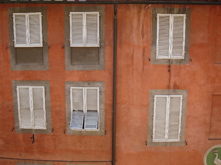 008g_Siena_windows_2010-08-01_IMG_7526
