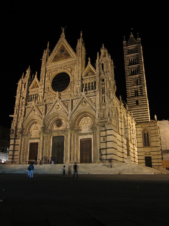 070c_Siena_Duomo_at_night_2010-7-20_IMG_2130