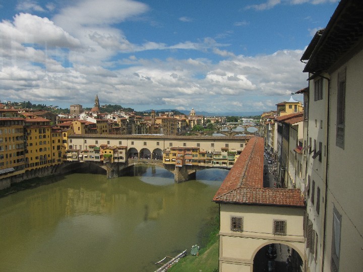 _Florence_Arno_and_Ponte_Vecchio_IMG_2117_20100806