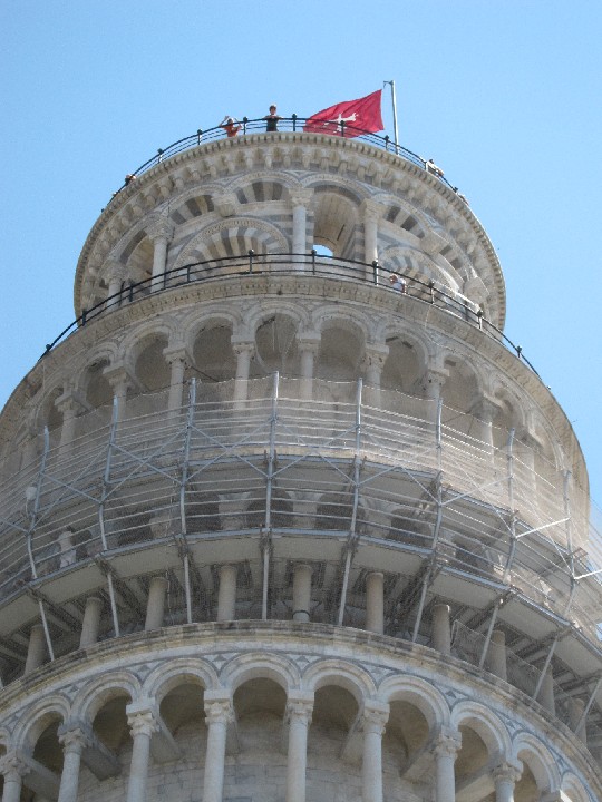 063ea_20100728-_Pisa_Tower_M_and_W_IMG_5858_20100728